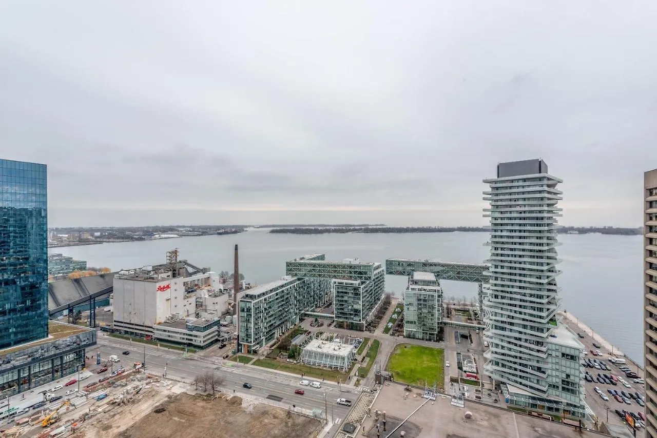 Апартаменты Pristine 1Br + Den -Harbour Front Toronto Downtown - Канада