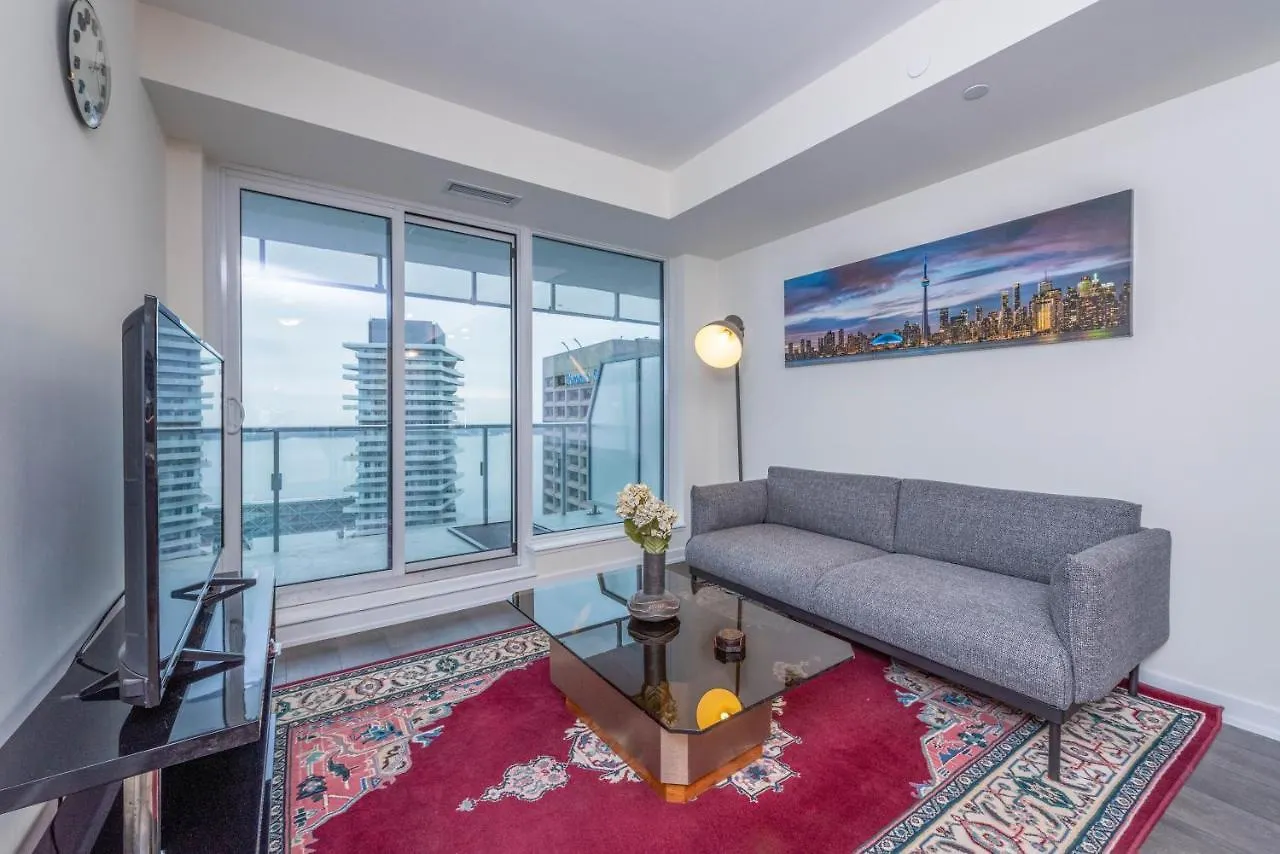 Апартаменты Pristine 1Br + Den -Harbour Front Toronto Downtown -